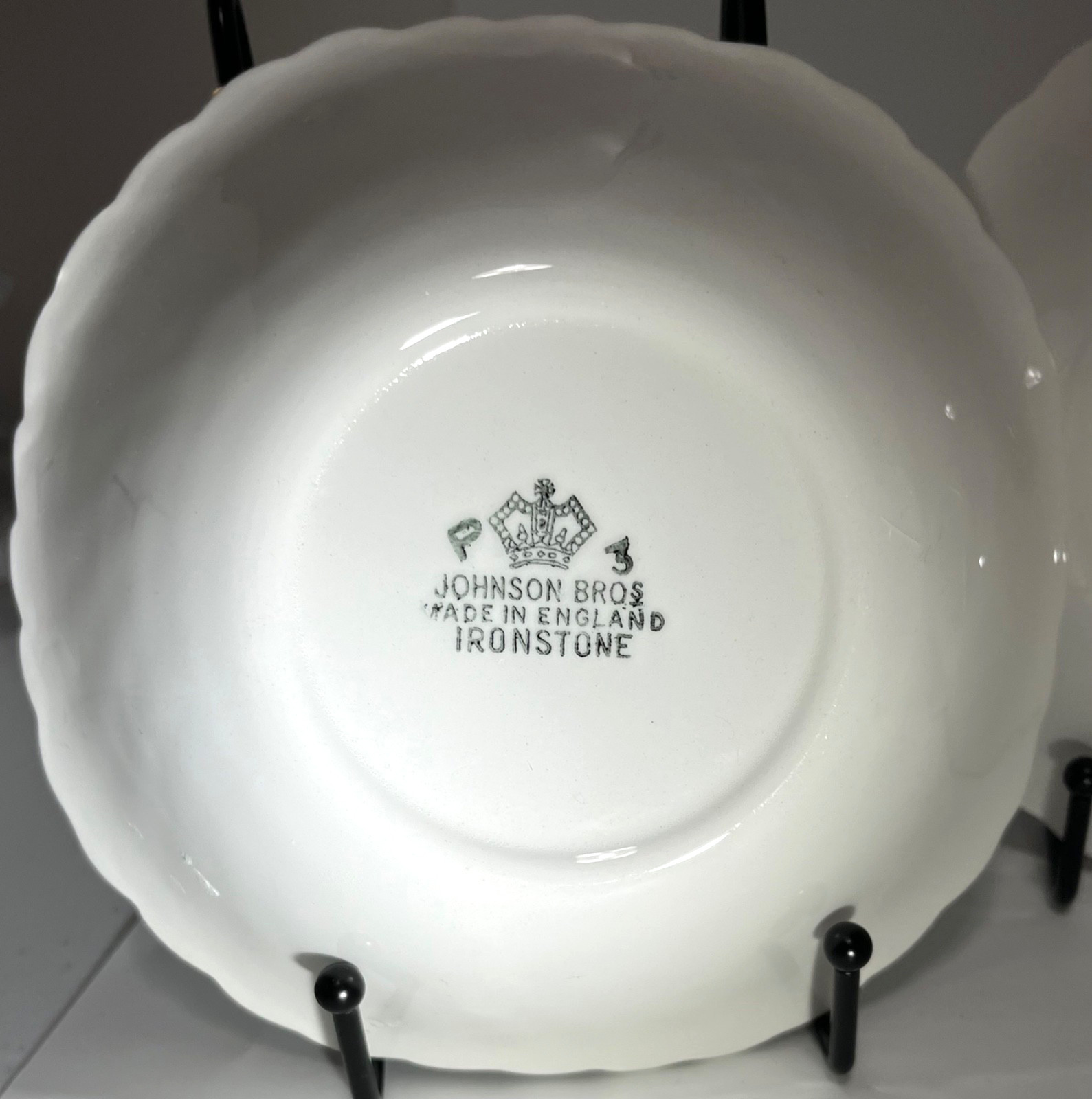 Johnson Bros White Swirl Ironstone 6.25″ Square Bowls Made in England, SET/3