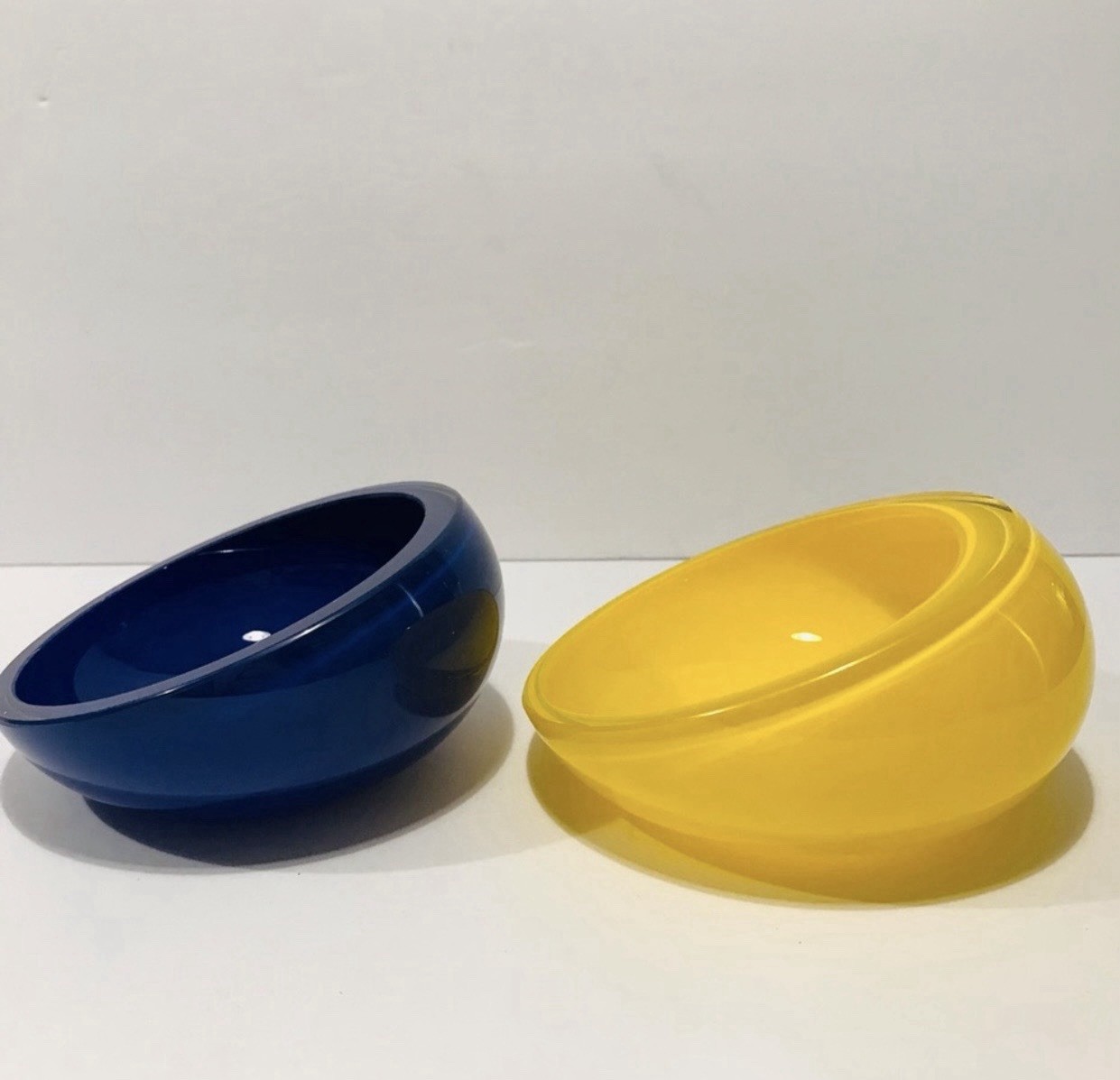 Tappio Wirkkala Modernist Hand Blown Art Glass Bowls Yellow & Cobalt Blue Signed