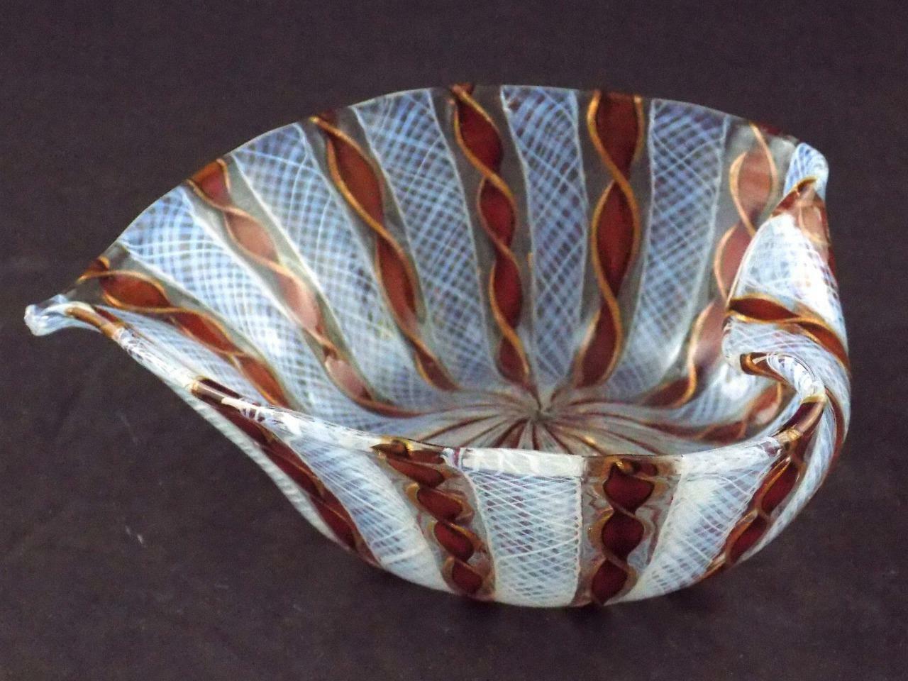 Avventurina Technique Art Glass Lipped Trinket Dish White Lattice Work