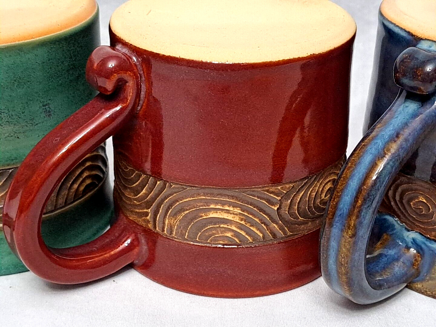 4 Studio Pottery Coffee Mugs Drip Glaze Native Island Look 18 Oz Carved Stamped