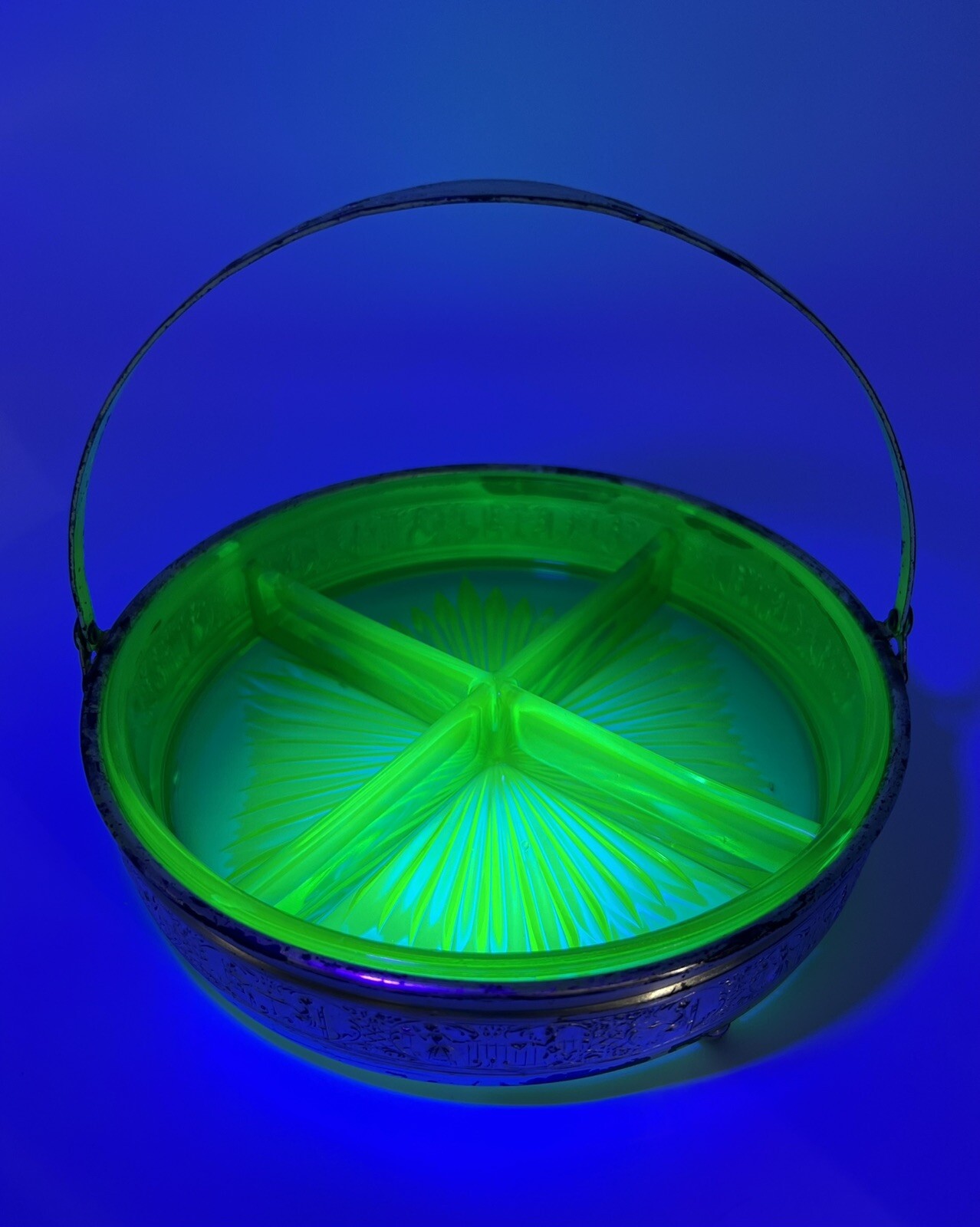 Uranium Glass Emerald Green Divided Relish Nut Dish Metal Silver Basket 8” VNTG