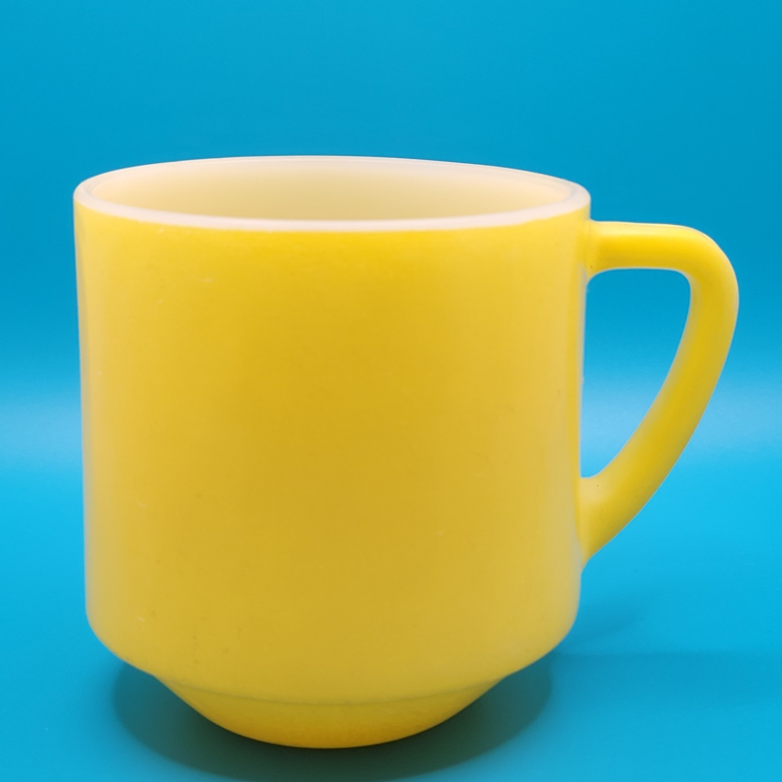 Vintage 1960s Federal Glass Yellow Milk Glass D-Handle Coffee Mug 8 oz MCM