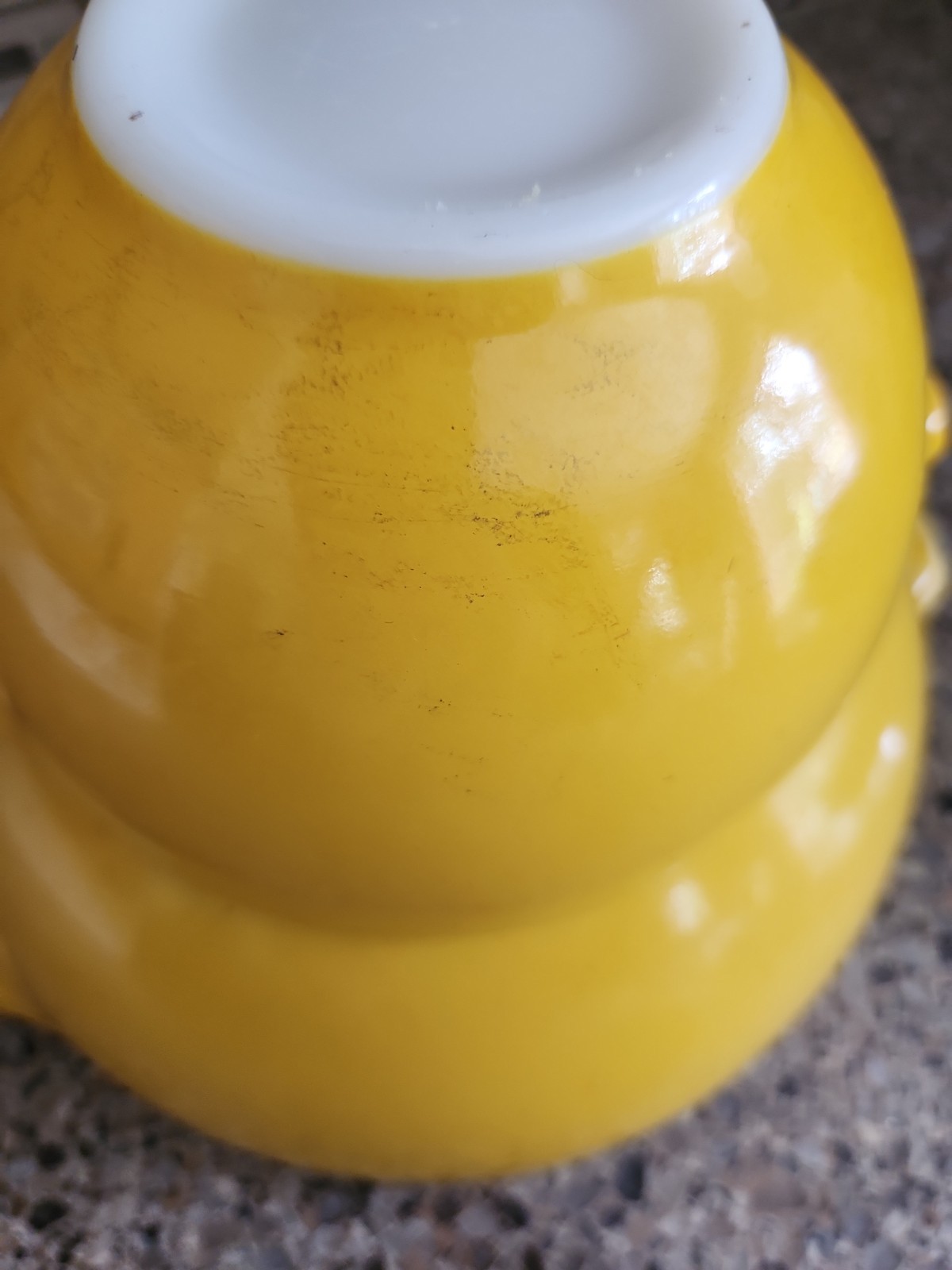 Vintage PYREX Daisy Yellow Cinderella Nesting Mixing bowls #443 & #441