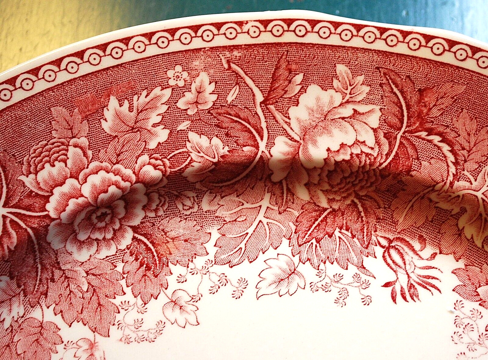 Vtg ‘LANDSCAPE RED’ 14″ Round Chop Plate Platter ARABIA FINLAND Transferware Exc