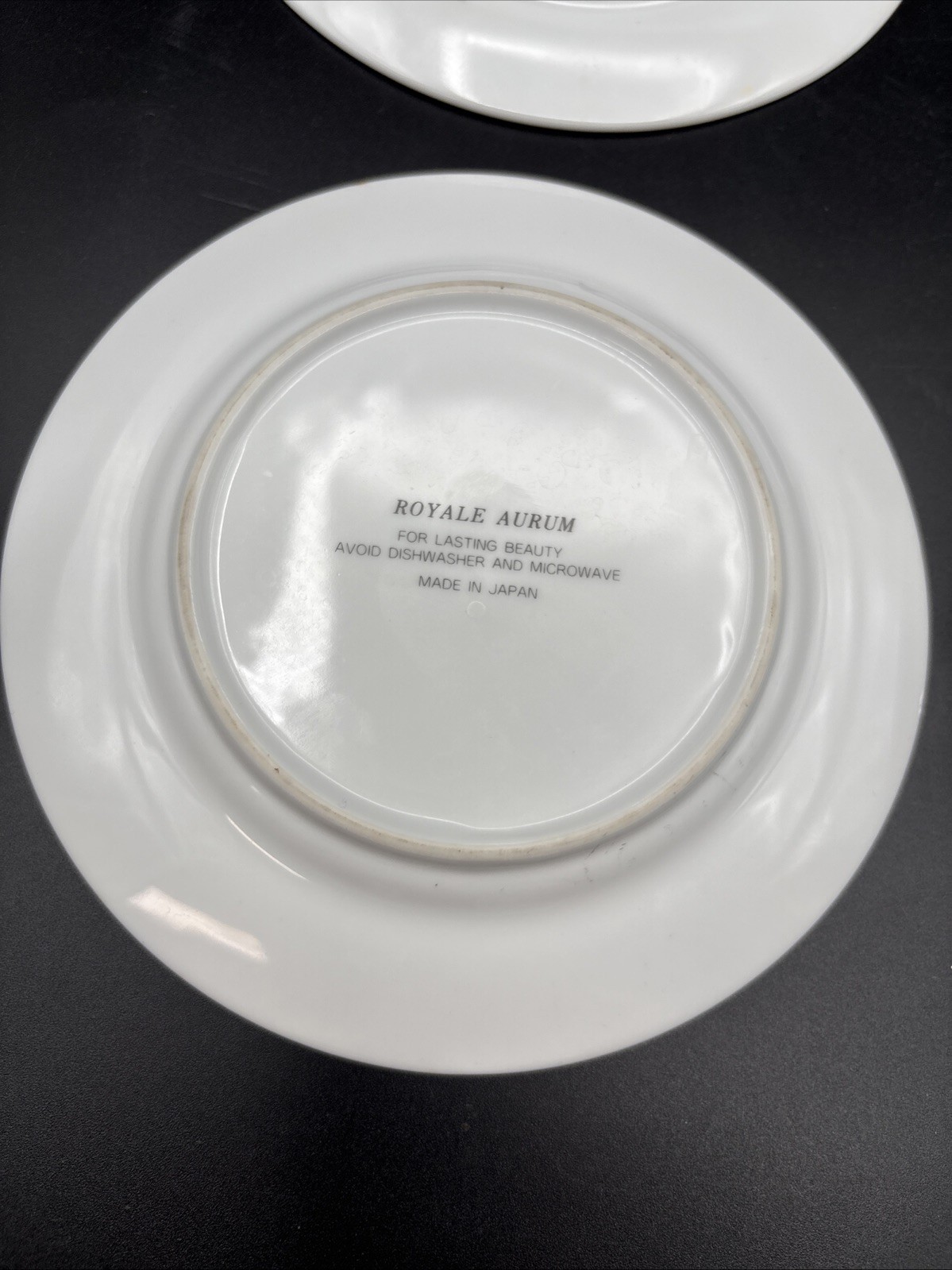 Set Of 4 VTG ROYALE AURUM PORCELAIN WHITE W/GOLD TRIM 6 1/2″ BREAD PLATES Japan