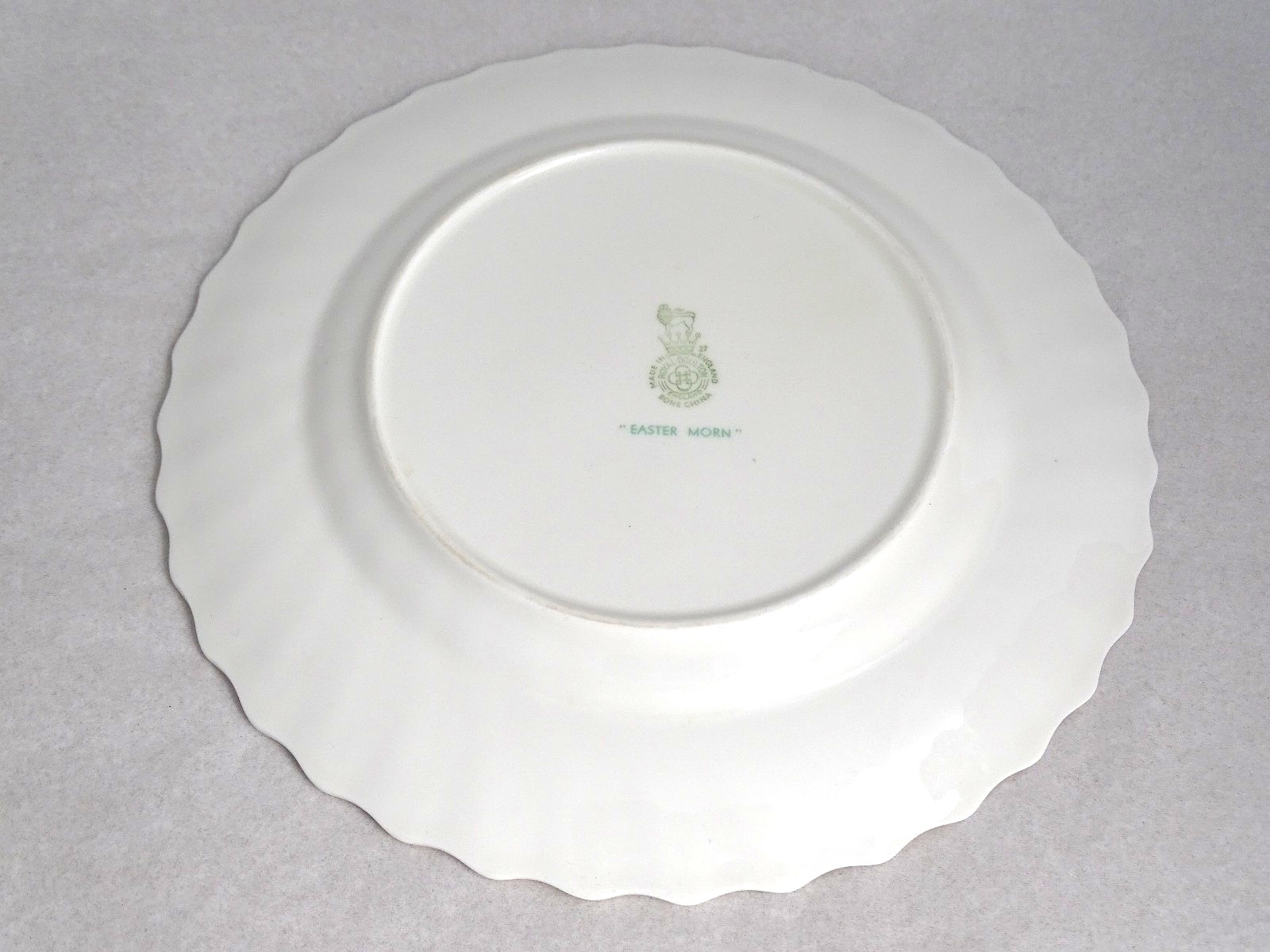 (2) Royal Doulton Easter Morn Bone China Decorative Plates Flower England
