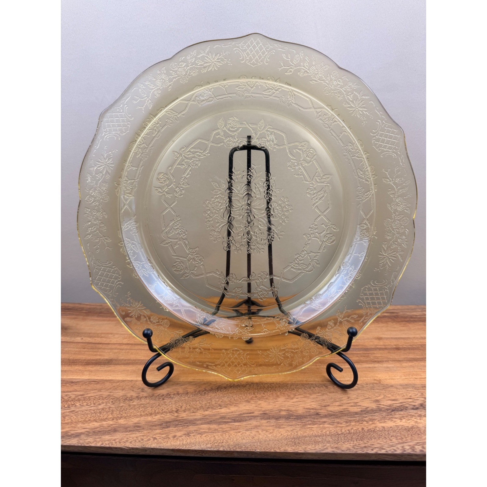 Federal Glass Normandie Bouquet & Trellis Amber Depression Dinner Plate 11″