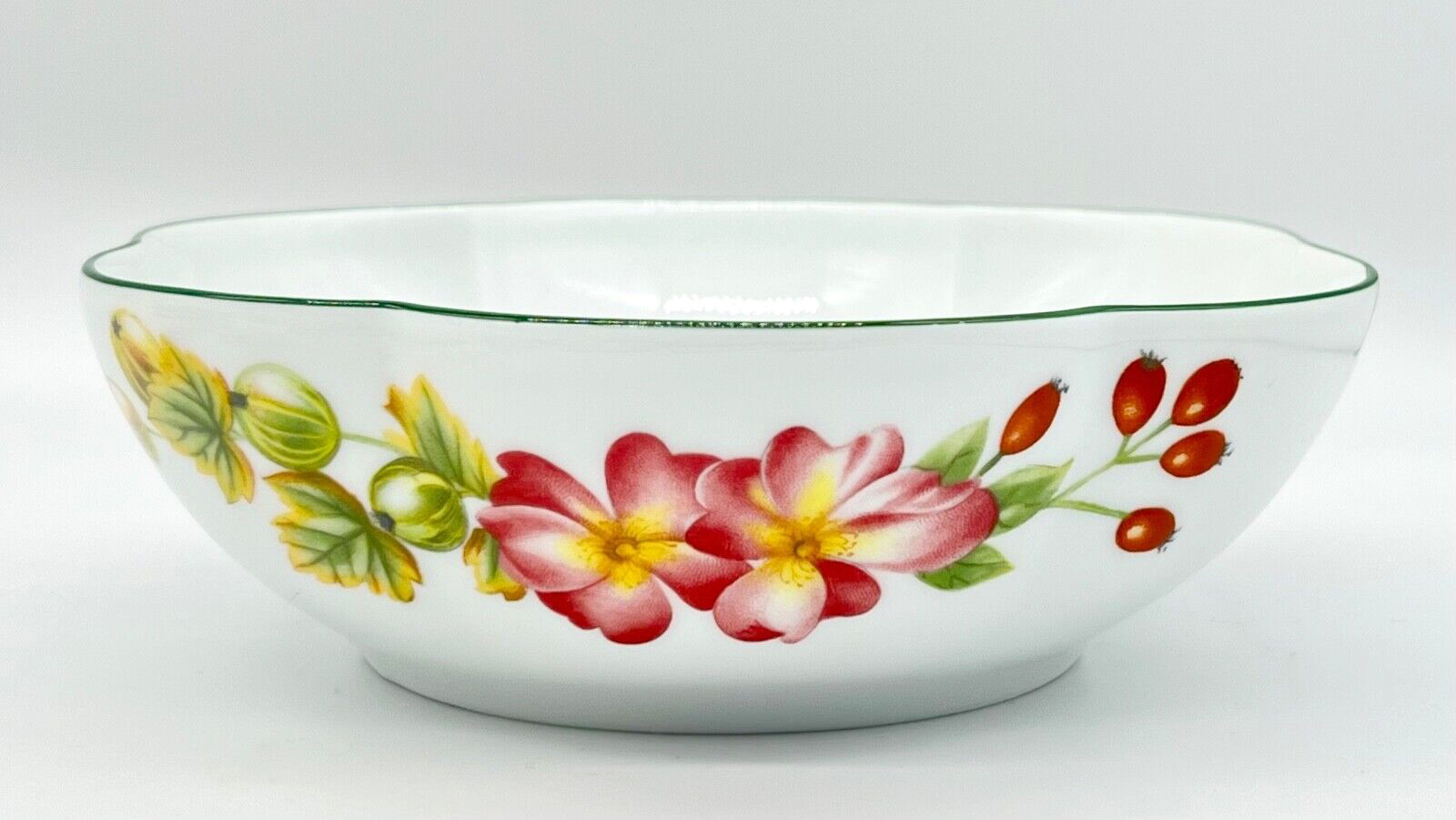 ROYAL WORCESTER “ASHFORD” 6.5in BOWL, GREEN TRIM, EXCELLENT CONDITION