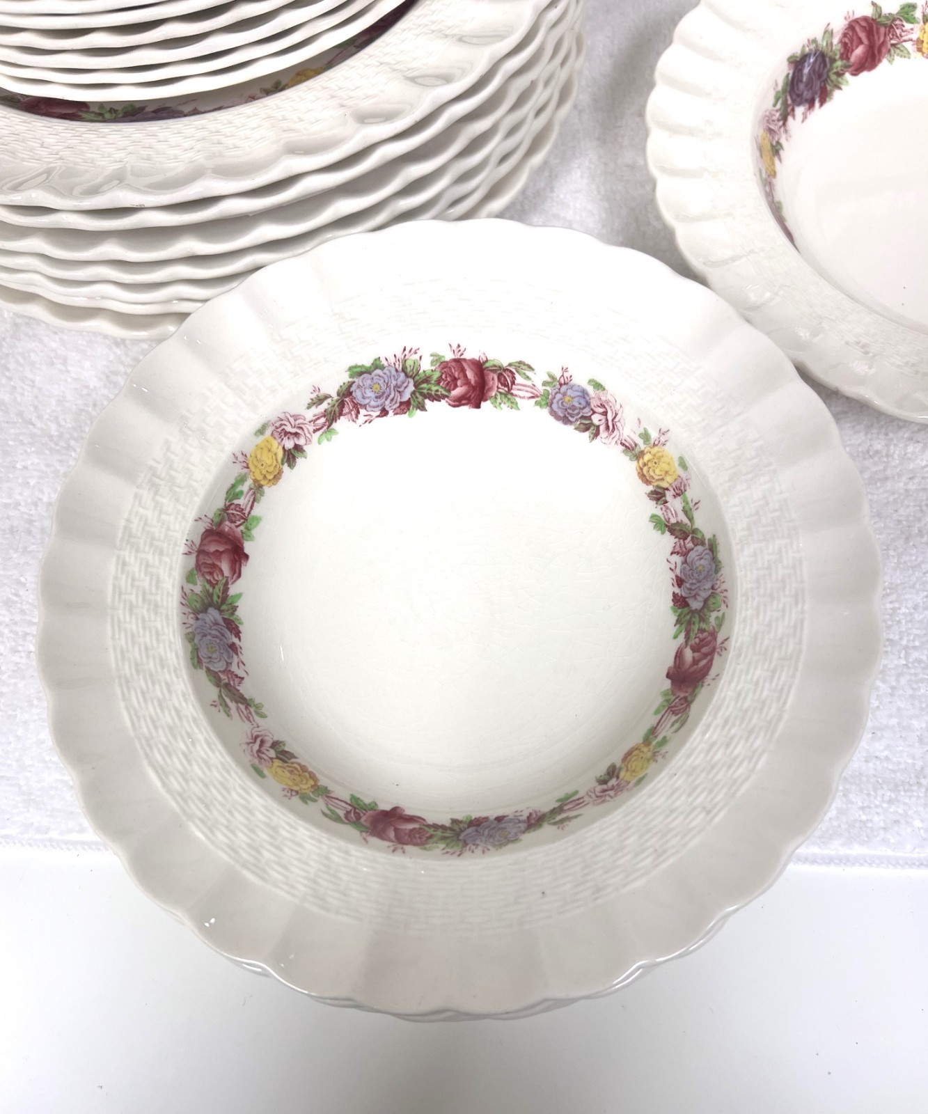 OLD Copeland Spode Rose Briar Basket Weave Rim