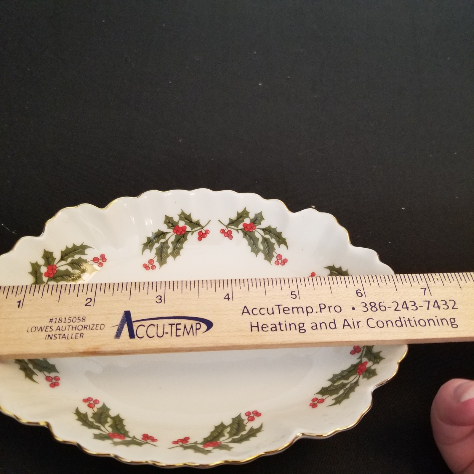 Japanese Porcelain Gold Trim Holiday Nut Bowl Christmas Holly Candy Dish Trinket