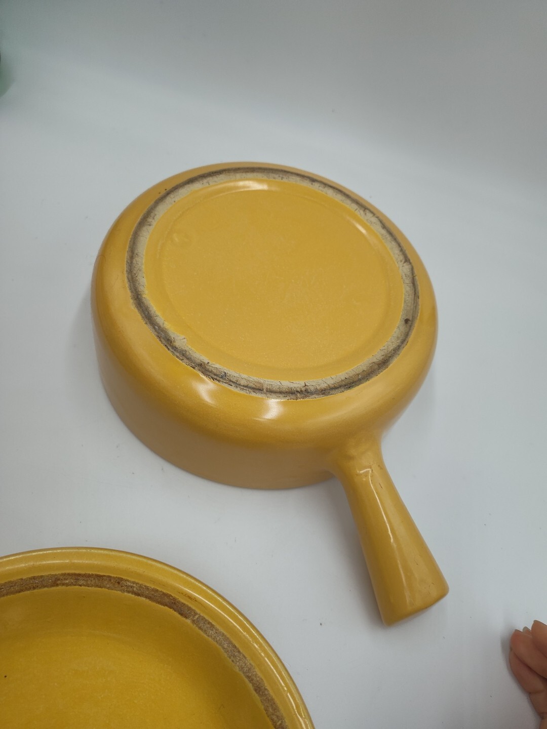 Vintage La Solana Yellow Pottery Stoneware Ceramic Covered Casserole Pan 8.25″