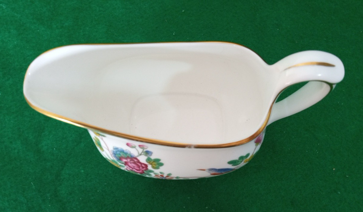 Wedgwood Cuckoo R4497 Williamsburg Bone China Gravy / Sauce Boat
