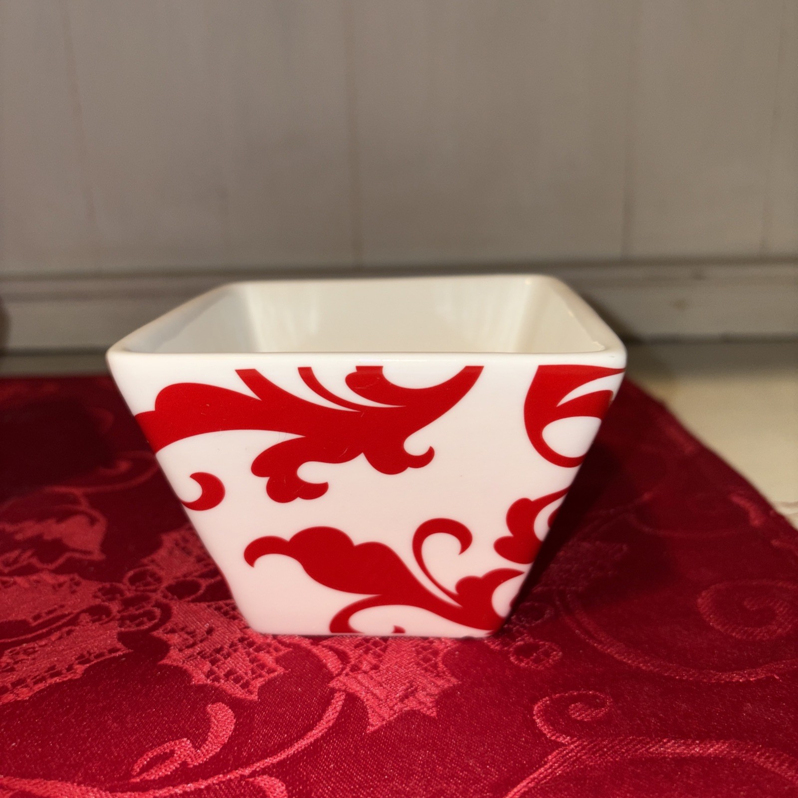 Ciroa Red Bowls Porcelain 4” Appetizer 4 Piece China Simple Serve Dessert Dip!