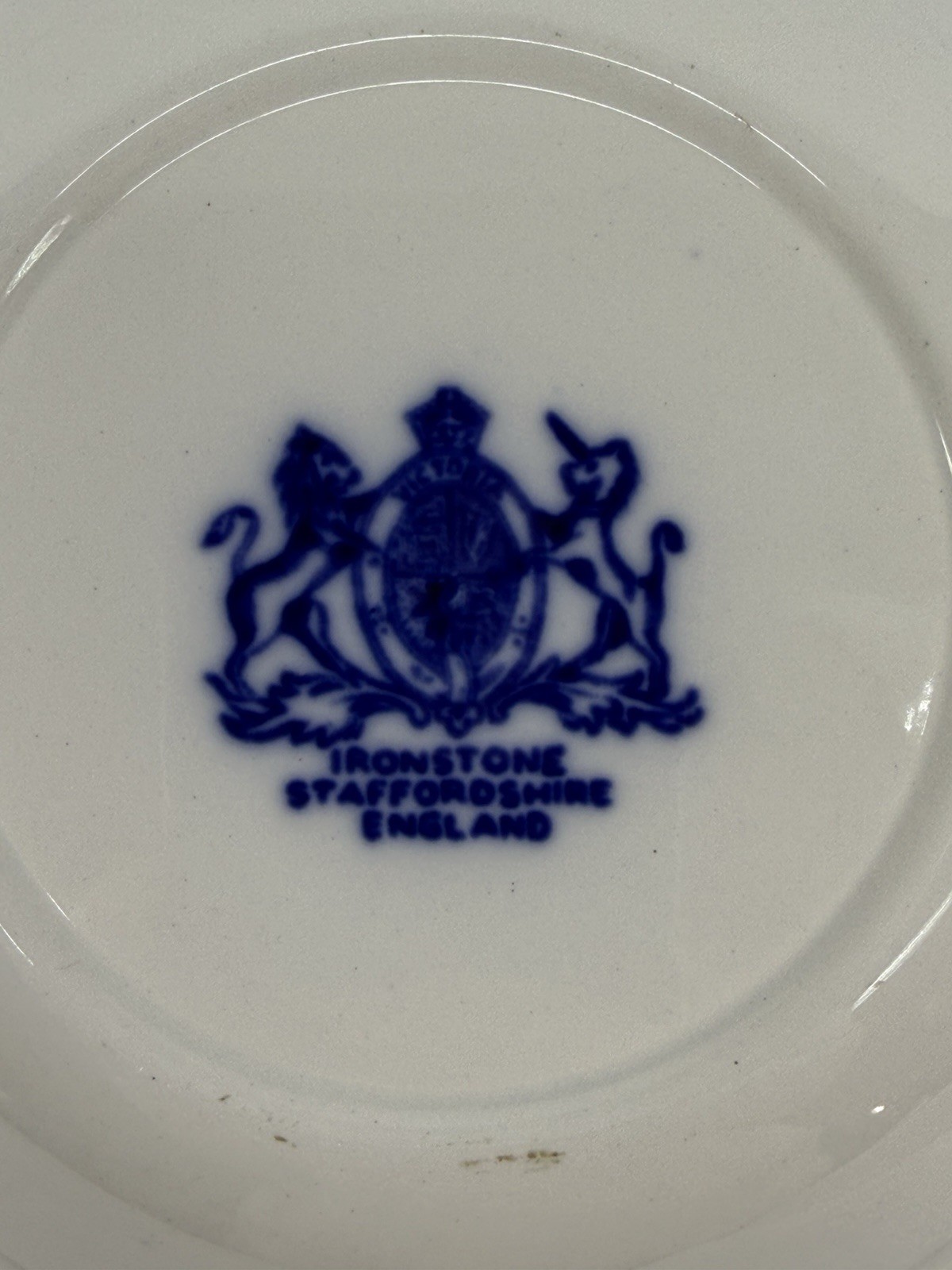 VTG Victoria Ironstone Flow Blue Rose Soup Bowl Staffordshire England 8 7/8″