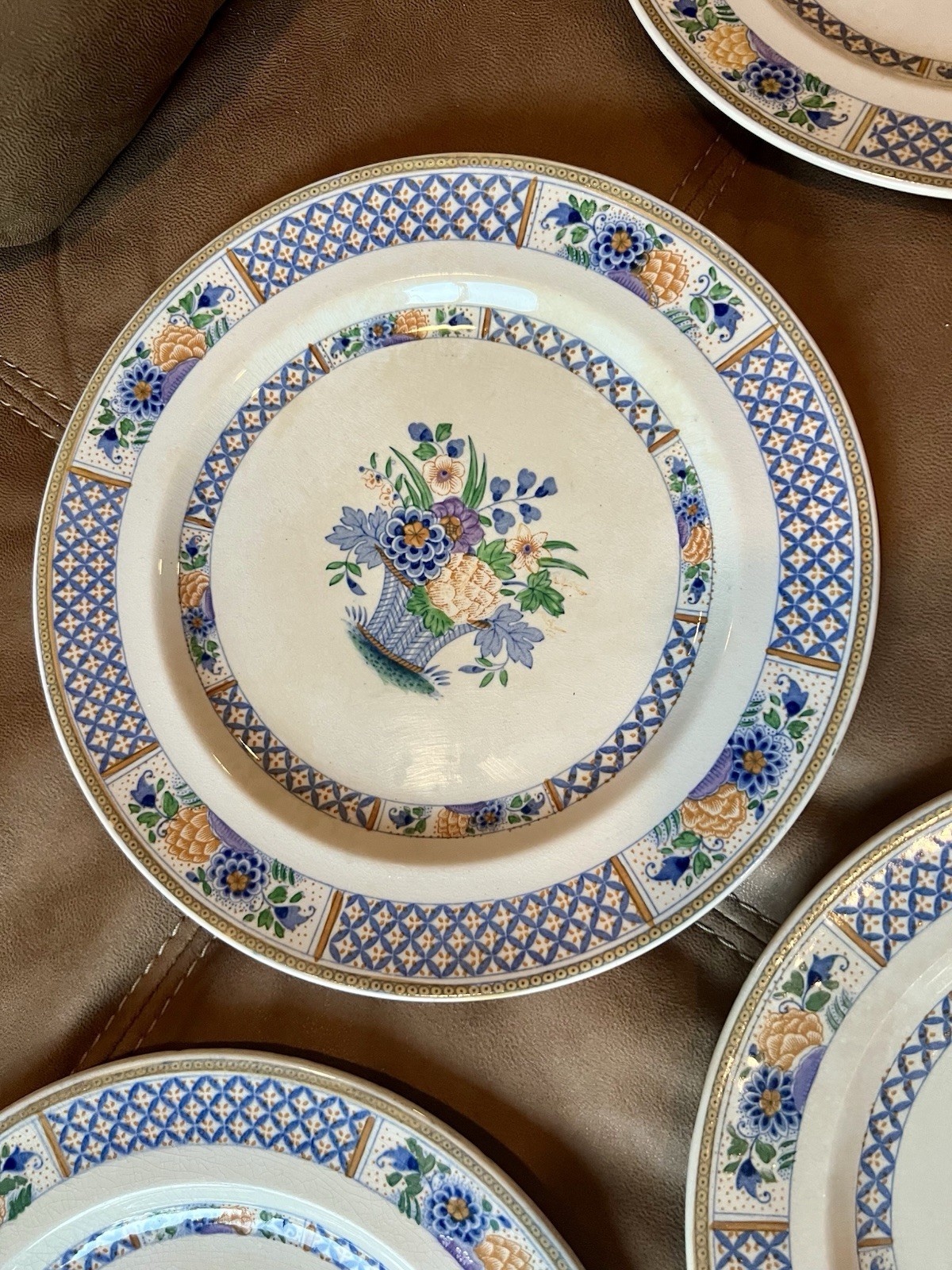 Vintage Set of 5 Pristine Booths Nankin 9″ Luncheon Plates w/ Basket Image