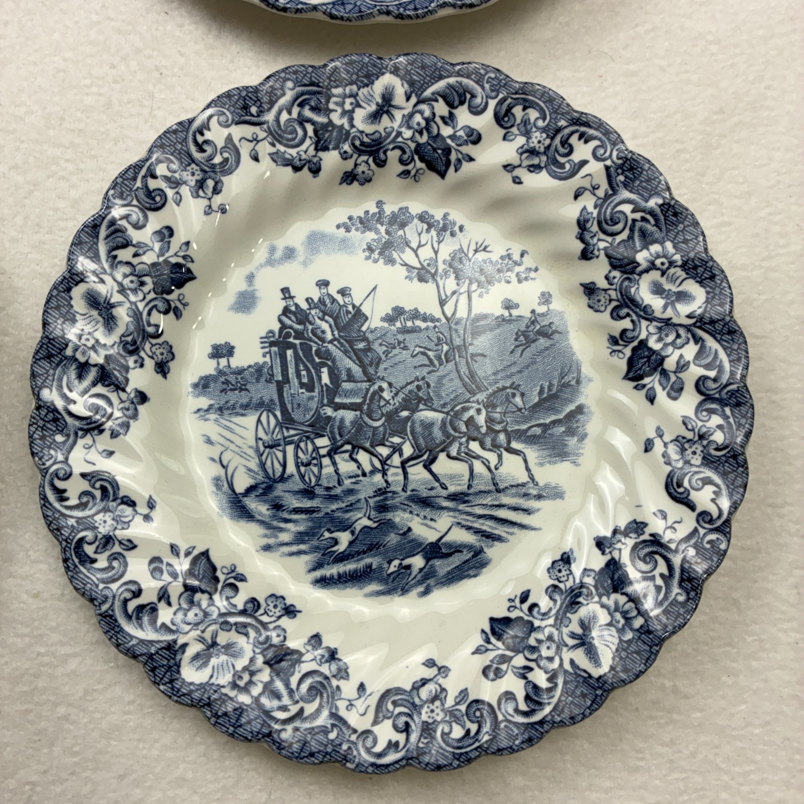Lot of 6 Johnson Brothers England Coaching Scenes 6.25” Salad Plates Blue White