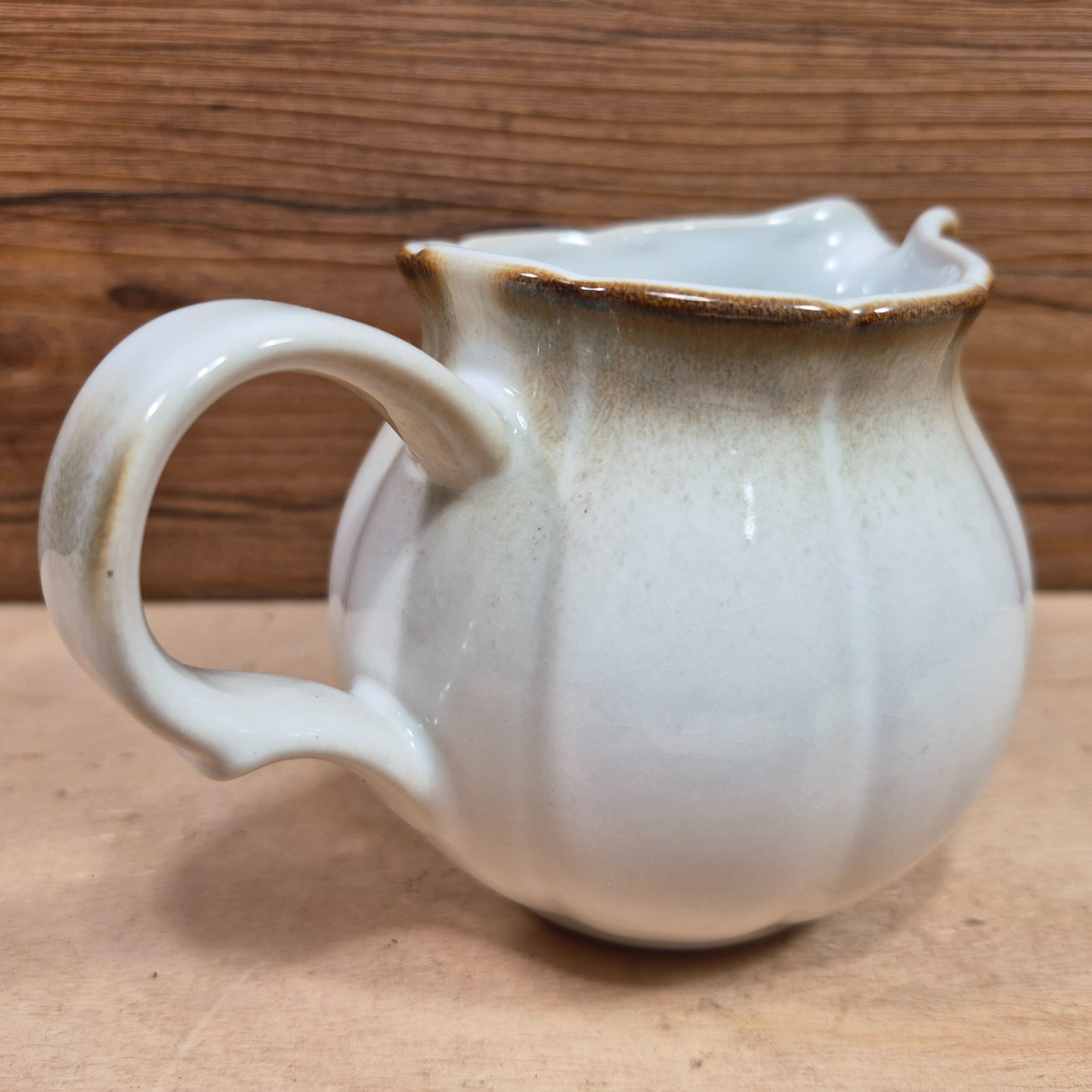 Mikasa Stoneware Fluted Shells Creamer & Sugar Bowl Japan Made Rare JB000 Set