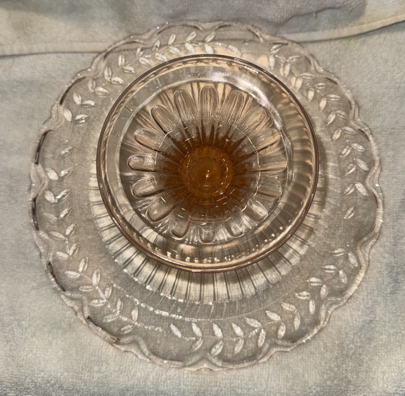 Cambridge Maison Pink Cake Stand By Circle Ware Crystal 9×3 inches