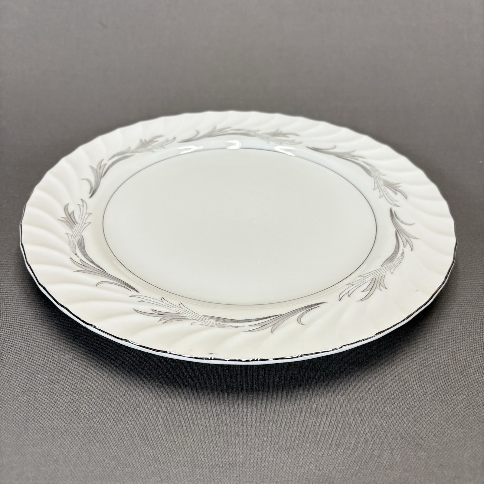 Harmony House China Platinum Scroll Dinner Plates 10 1/2″ Set of 4 White 3643