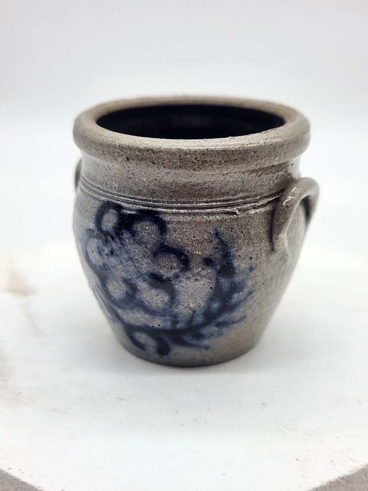 1992 Rowe Pottery Works Miniature Crock Stoneware Salt Glaze Blue Flower 1.5″