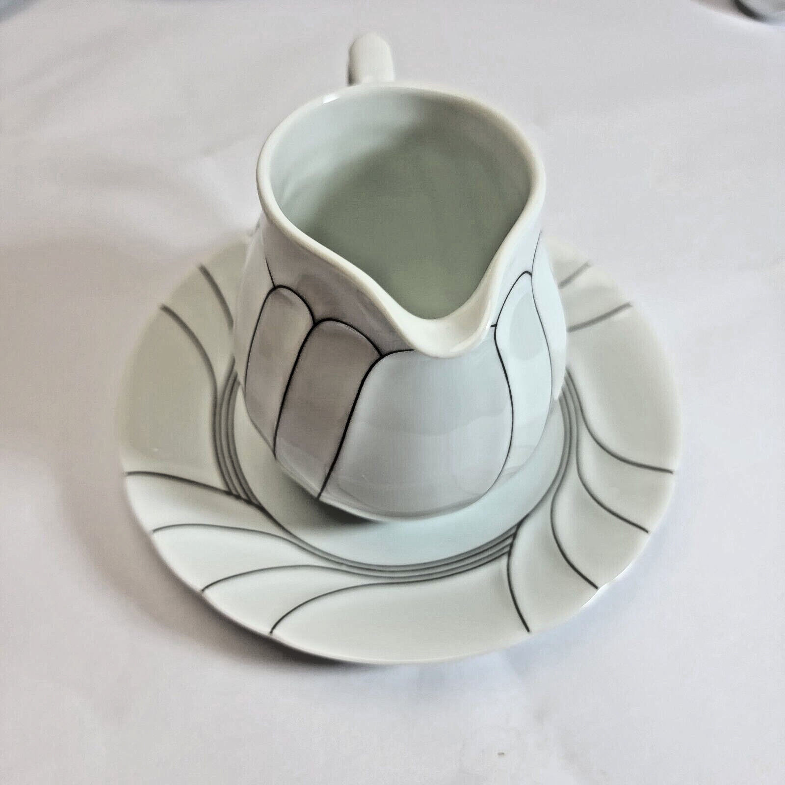 Mikasa 3.5″ Creamer Pitcher With Saucer Fleetwood L9708 White Black Mint
