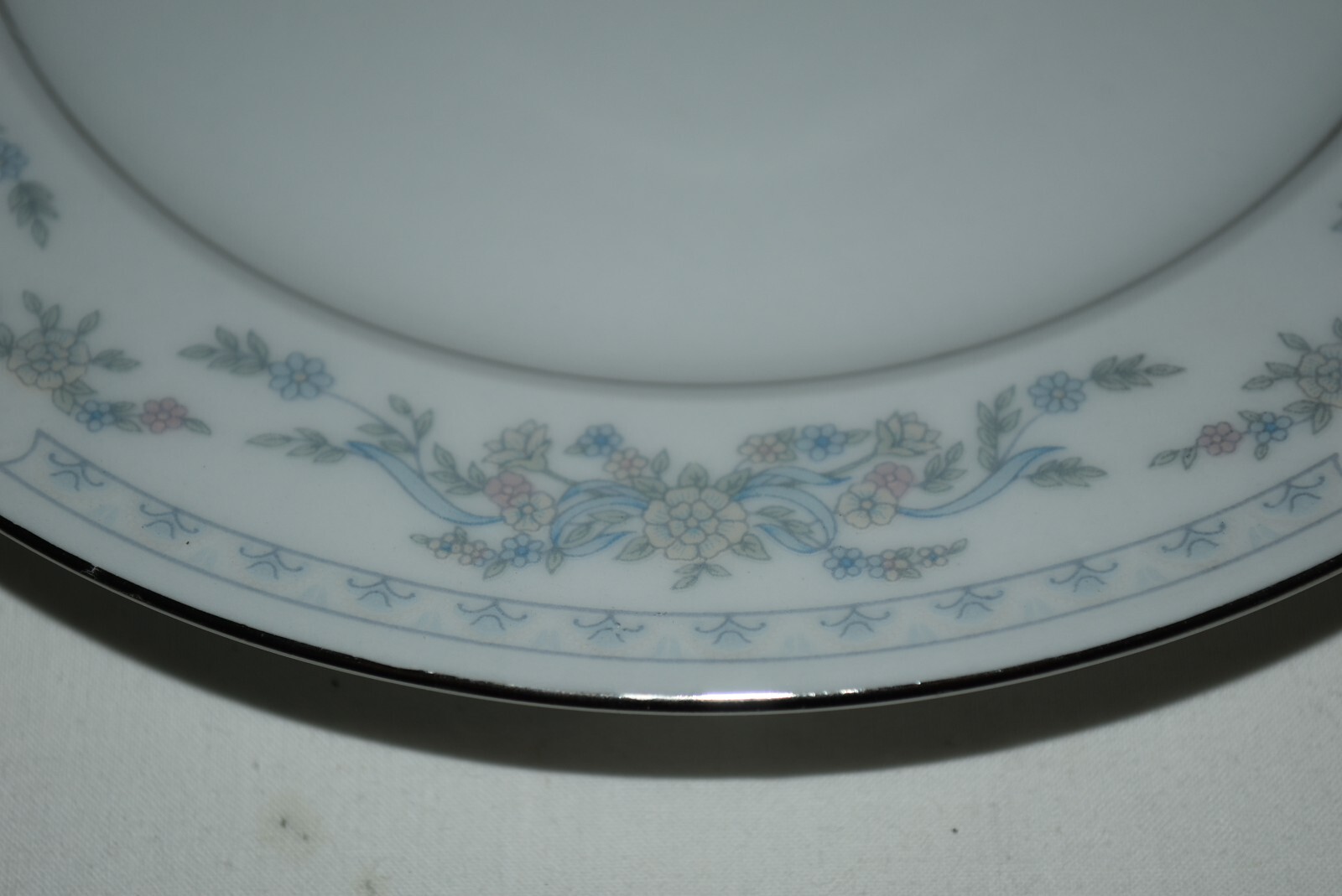 6 Somerset NL Excel China white blue floral Platinum rim 7″ Bread Plates EUC