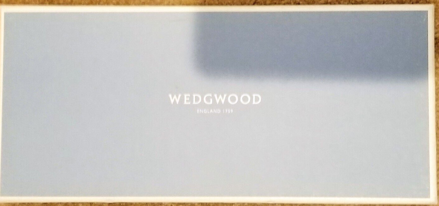 Wedgwood Winter White Sandwich Cookie Tidbit Tray Rectangular Boxed # 40032864