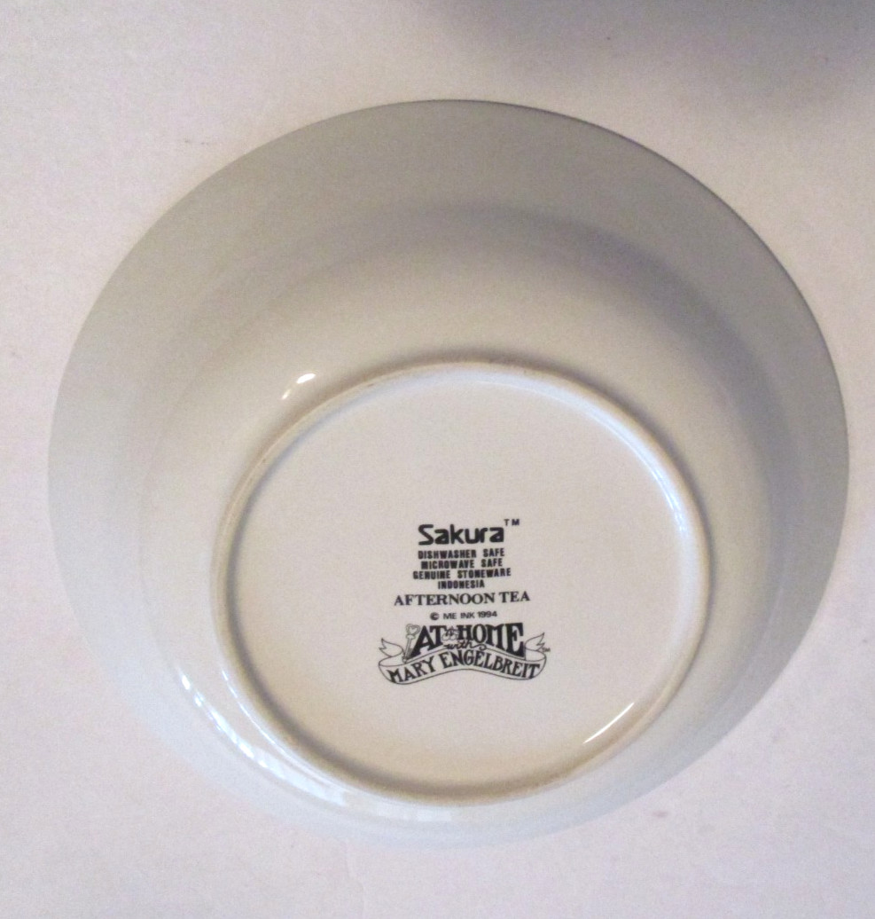 1994 2 Sakura Mary Engelbreit AFTERNOON TEA Cereal Soup Salad Bowls 7 1/2″