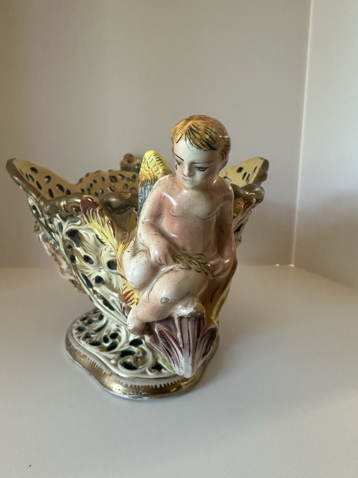 Capodimonte Center Piece Bowl. Hand-painted Ardalt Italy