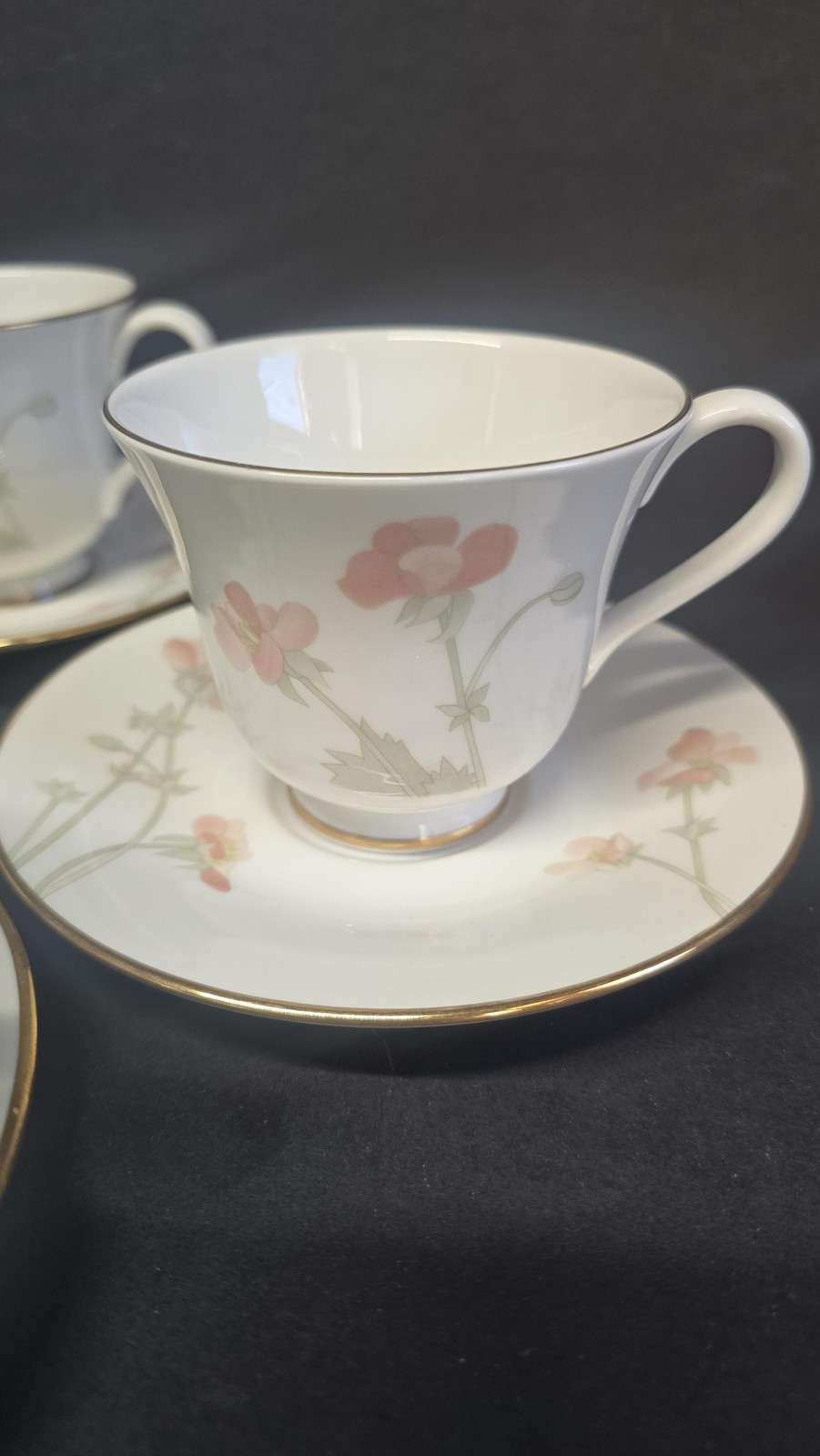 Vintage Royal Doulton Vogue Harmony Tea Cup & Saucer Set Of 4 Gold Trim England