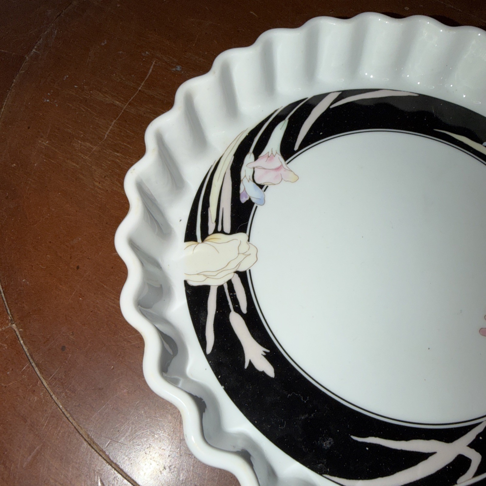 Vintage Mikasa Ultra Ceram Bake & Serve Charisma Black Fluted 8 “ Tart Dish