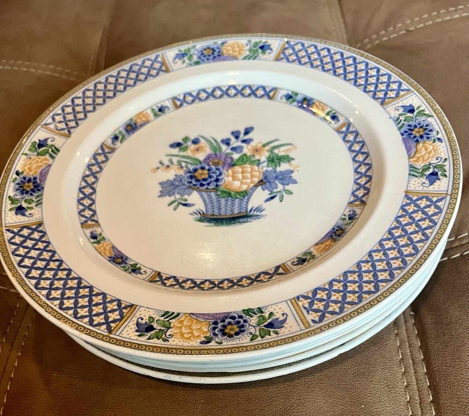 Vintage Set of 5 Pristine Booths Nankin 9″ Luncheon Plates w/ Basket Image