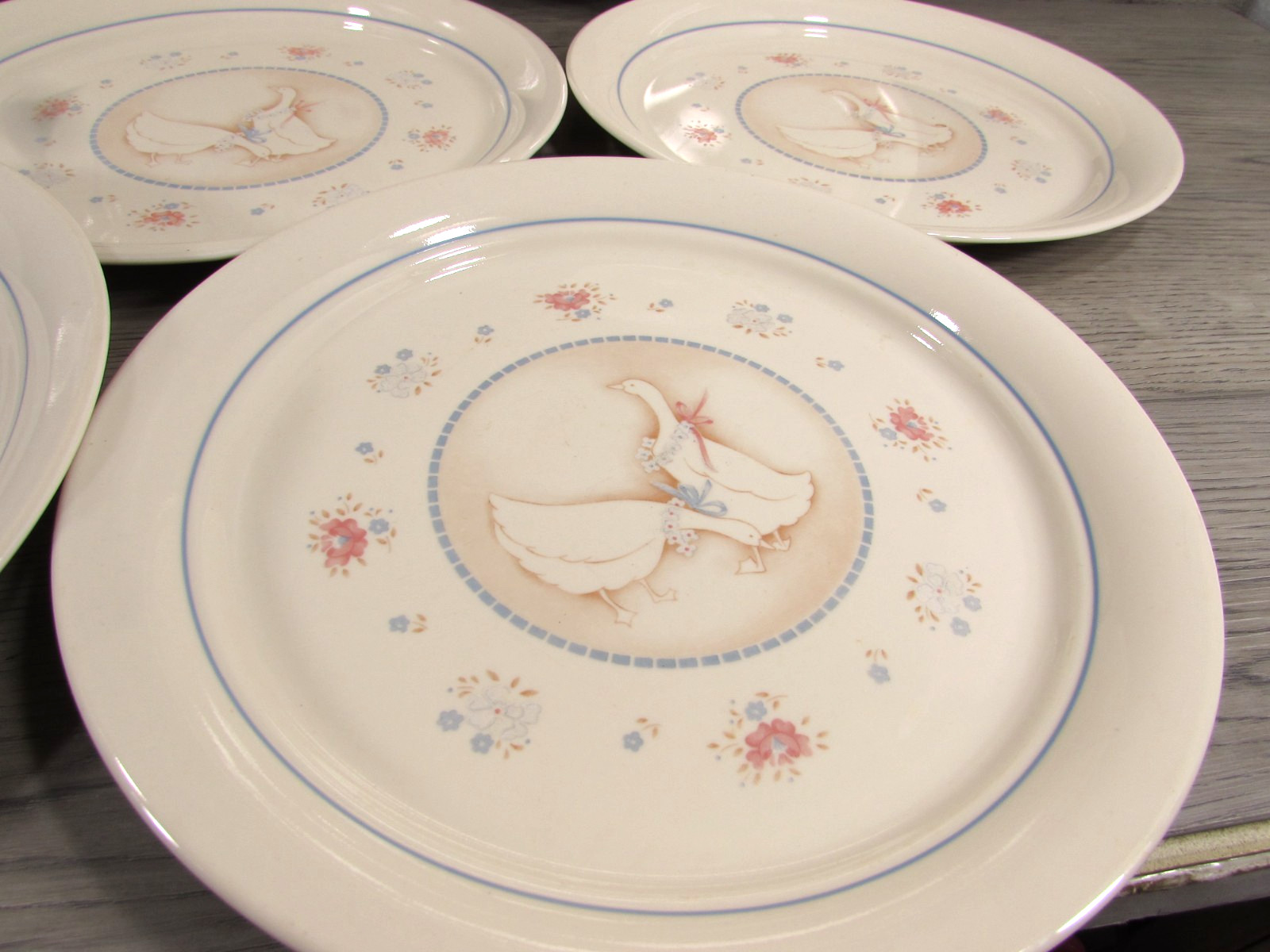 Vintage Corning Country Promenade Goose Duck 10.25″ Dinner Plates Set of 8