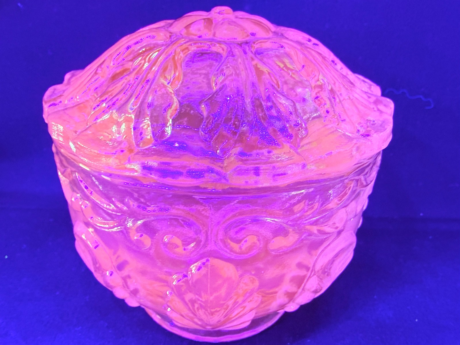 Teal Green Vaseline Uranium glass covered candy dish coffee sugar jar powder box