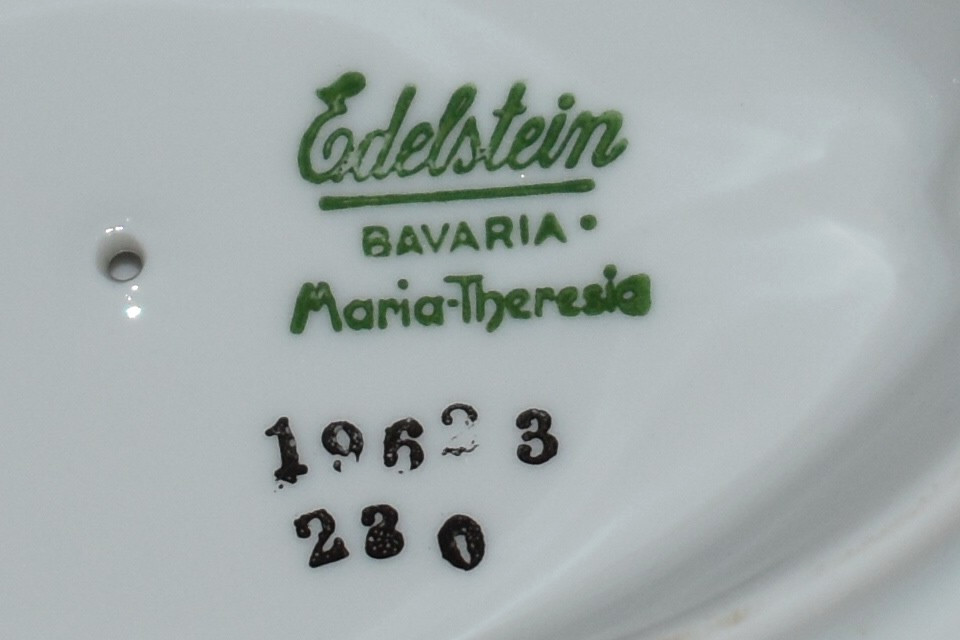 Vintage EDELSTEIN Maria Theresa Bavaria Germany Gravy Boat 1962 3