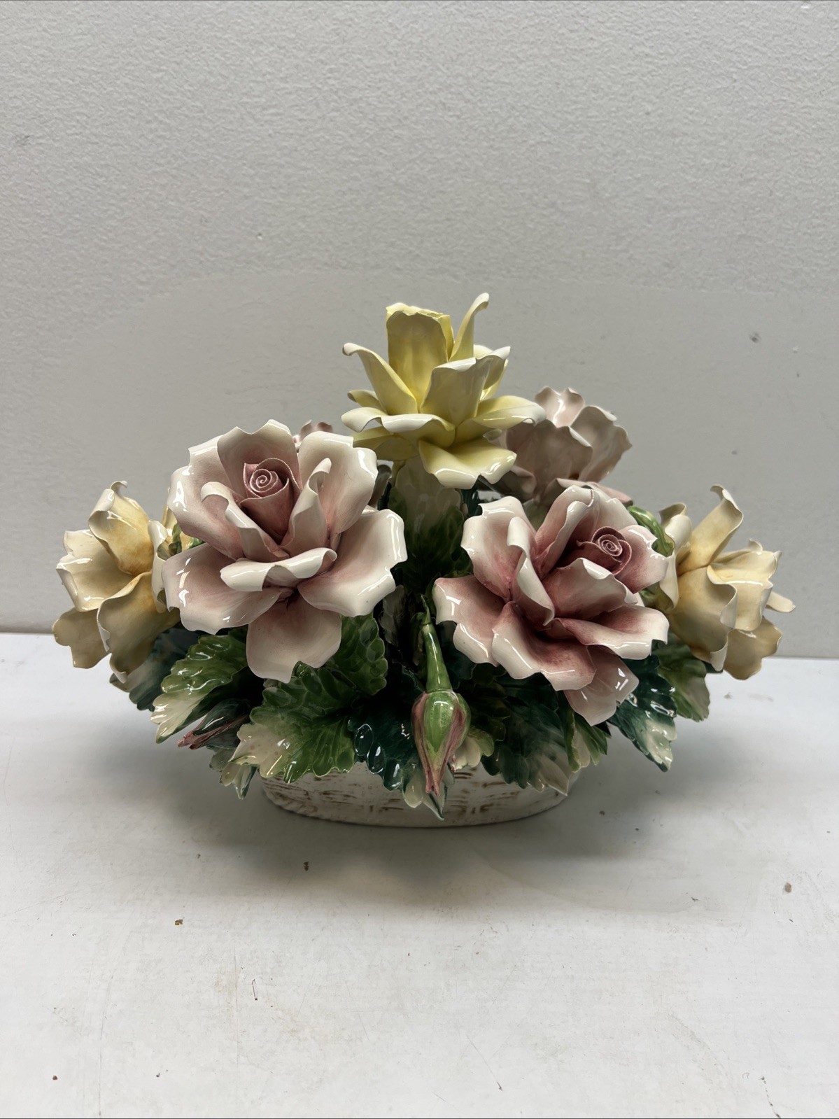 VTG Centerpiece Capodimonte Italian Porcelain Large Roses Flowers Floral 14×10