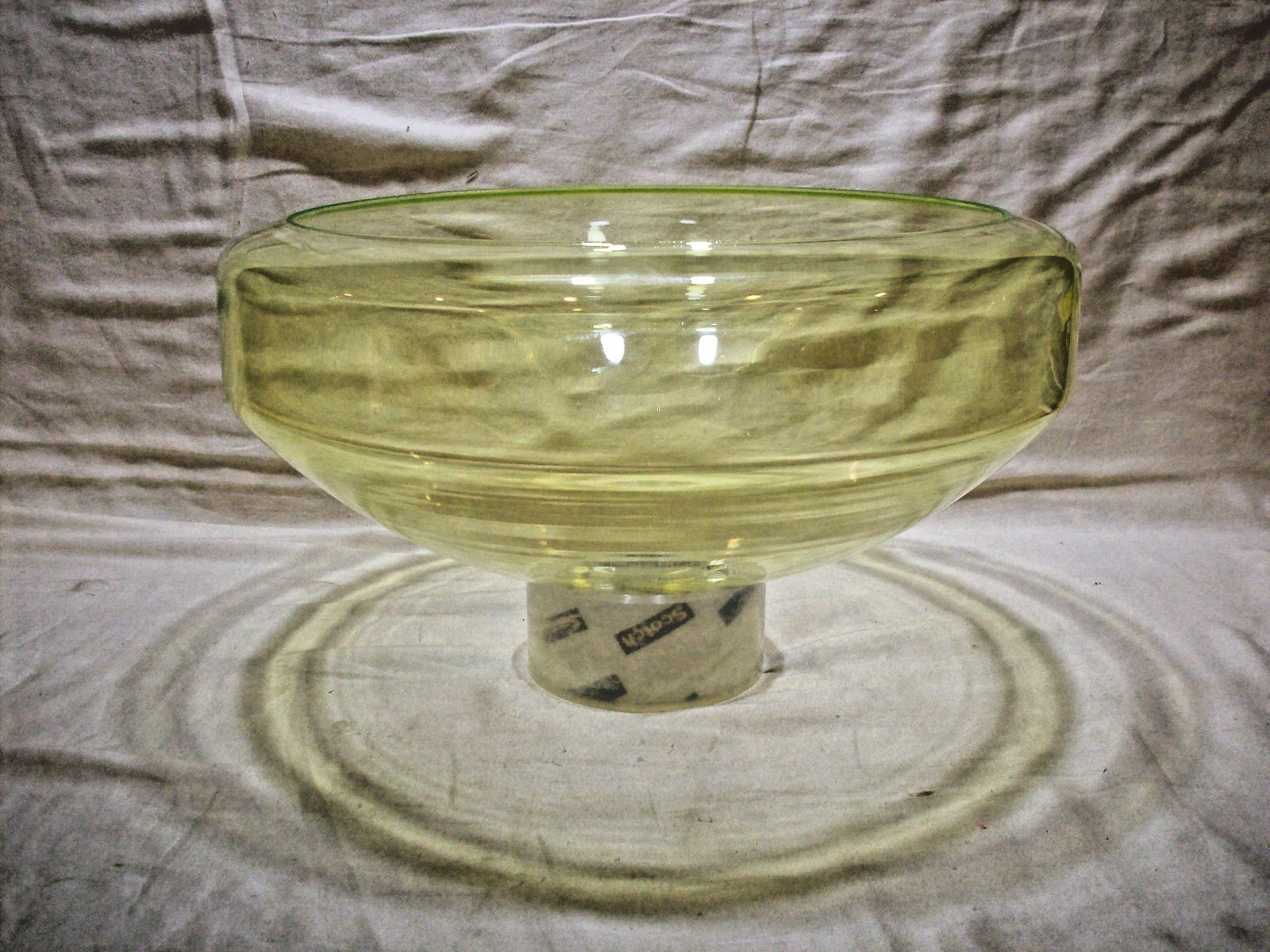 ANTIQUE VASELINE URANIUM GLASS FISH BOWL 14″ DIA. 6 1/2″ TALL VERY GOOD COND.