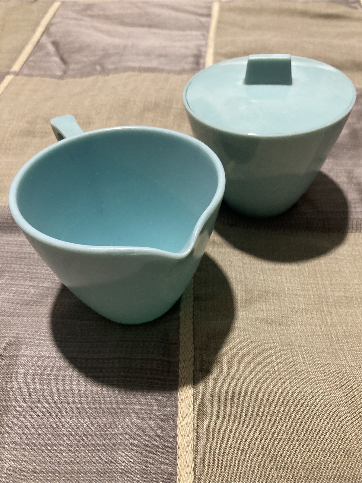 Vintage Turquoise Creamer And Sugar Bowl – Similar To Melmac Material