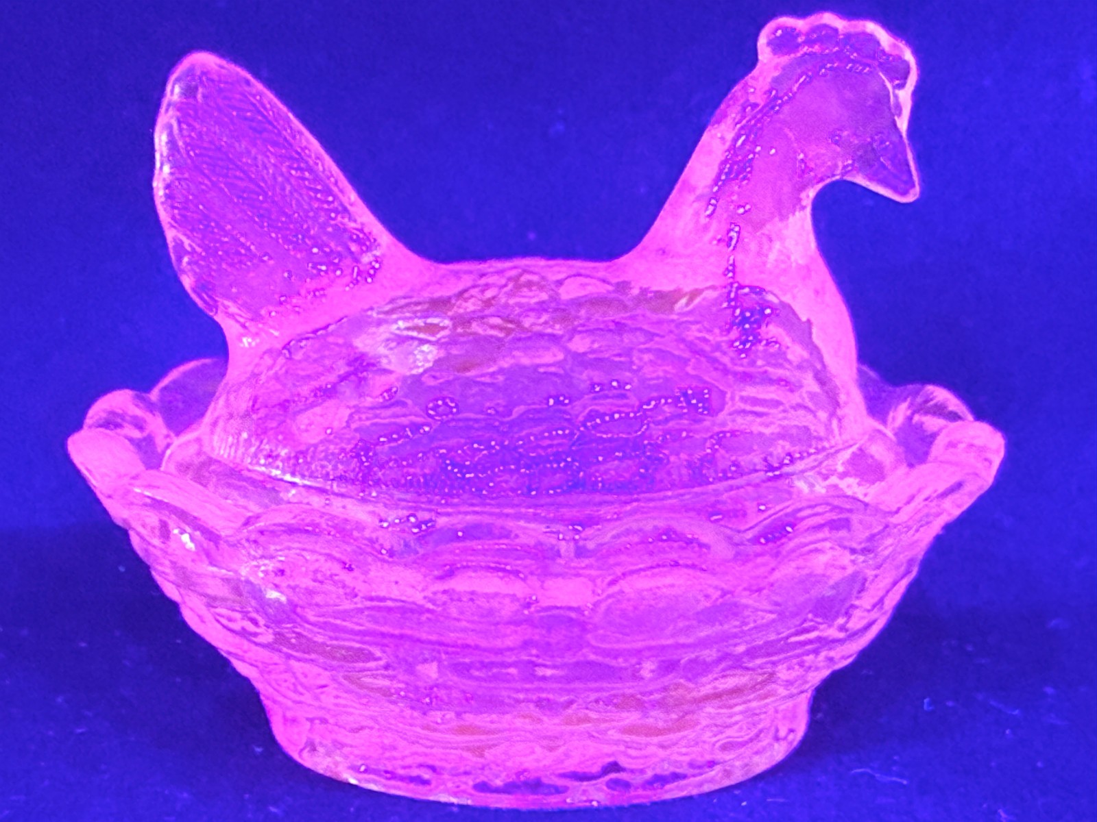 Green Vaseline Uranium glass mini Hen Chicken on nest basket egg chick salt glow