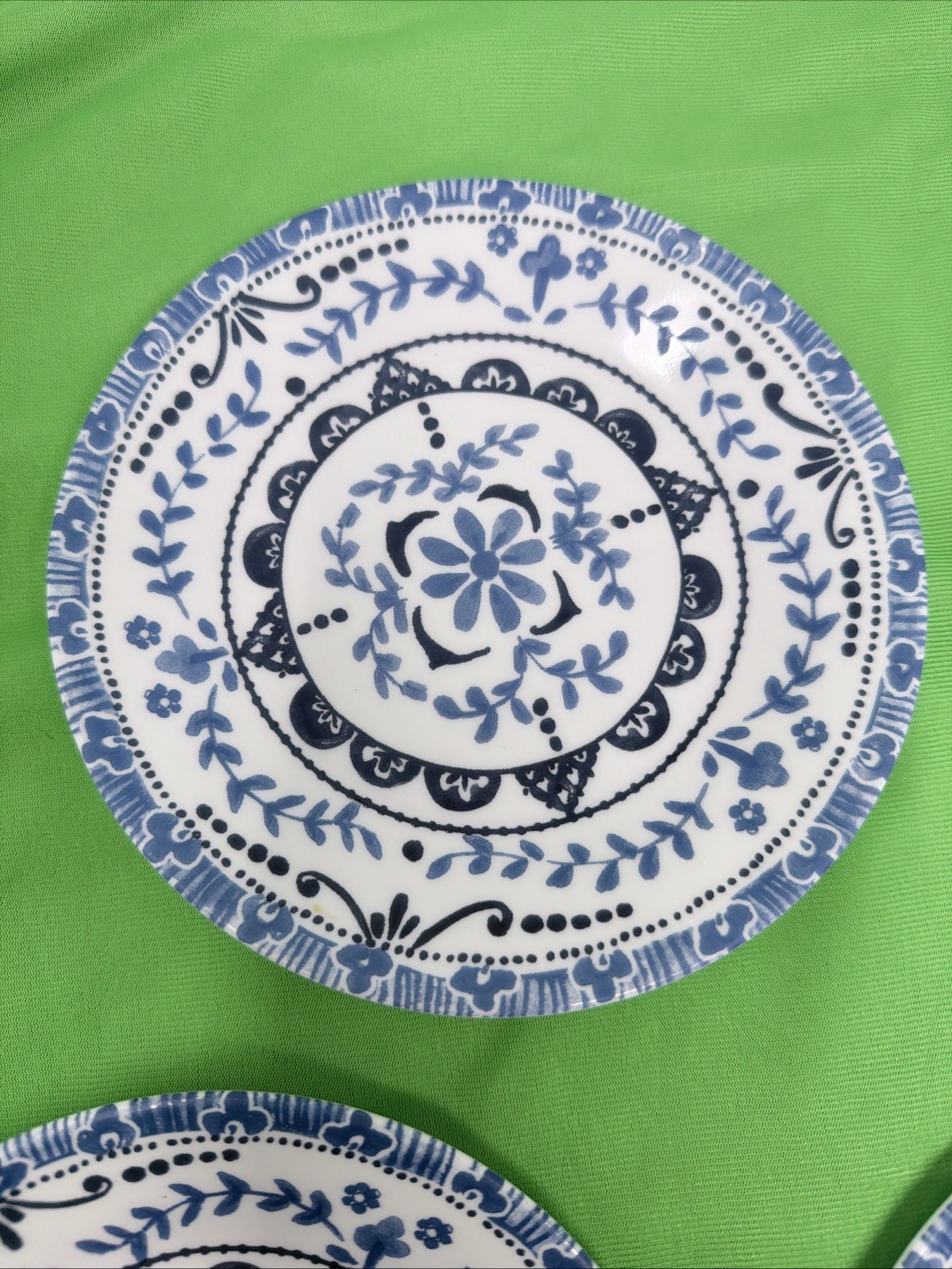 Set Of 6 Corelle Vitrelle Portofino Salad/Dessert Plates Blue Floral 6.75″
