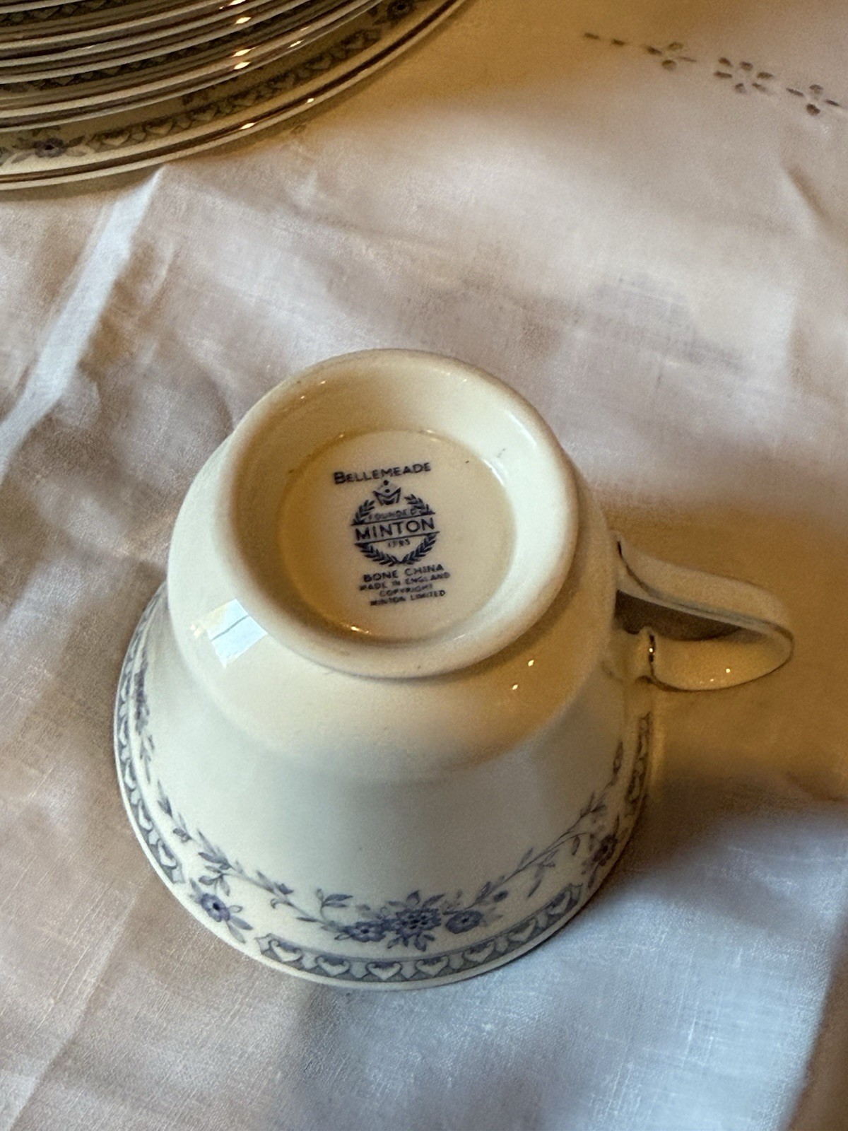 43 Piece Estate Set Bellemeade by MINTON Dinner Set; Plates, Tea Cups, Saucers