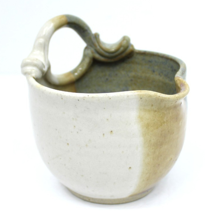 ART POTTERY BOWL W/HANDLE & SPOUT SIGNED “GAINES” GRAY BLUE TAN IVORY 5.5″X5.125