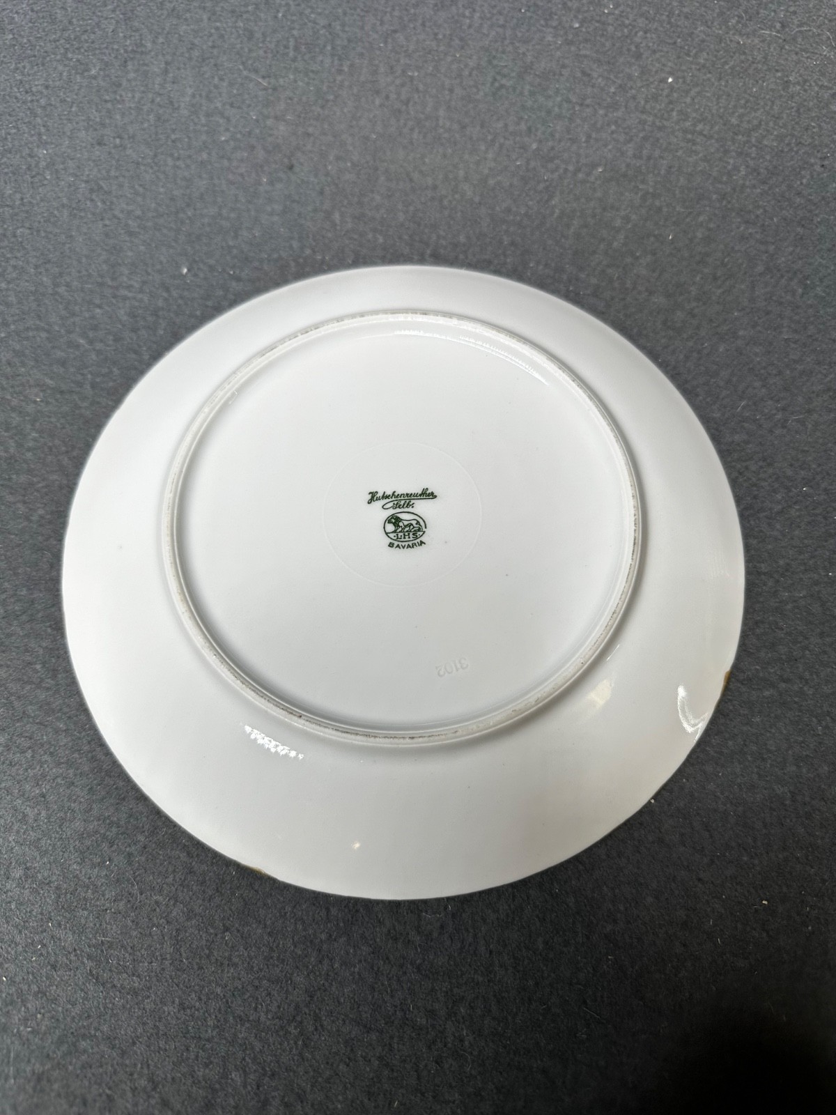 Set of (12) American Hand Painted Yellow Flower 8″ Round Plates