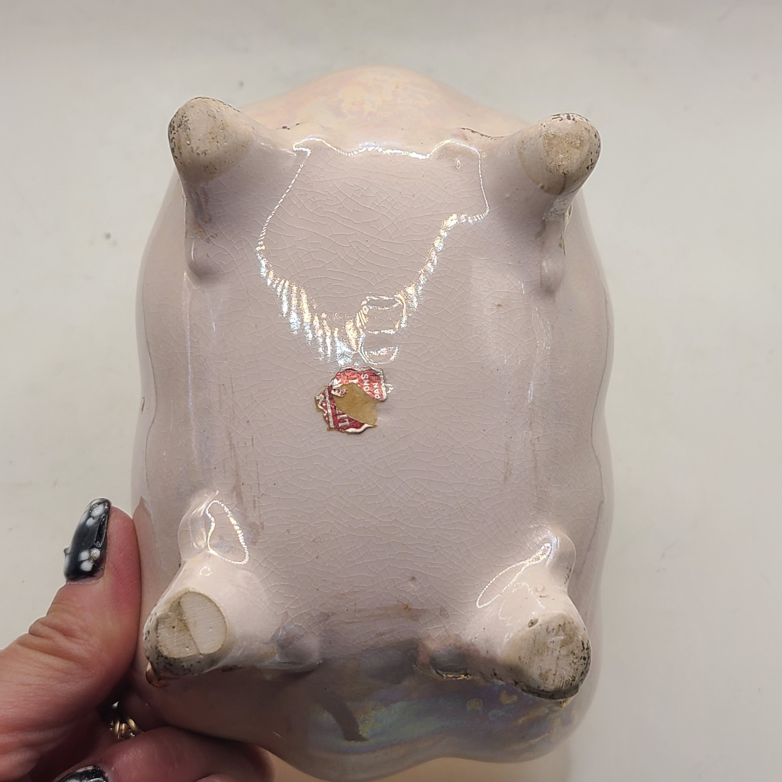Shell lidded pink iridescent dish by Lipper and Mann. Gold trim. Japan. EUC