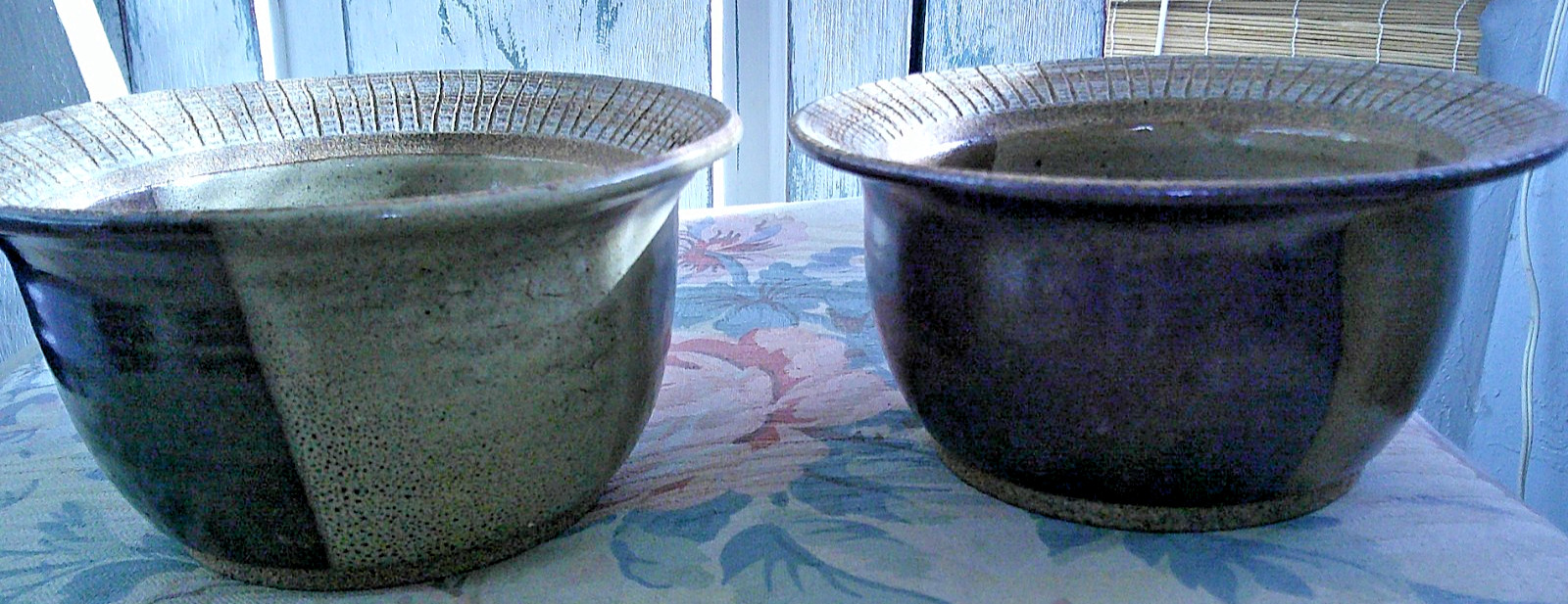 Handmade Studio Pottery Rustic Glossy Stoneware Bowl Browns Signed ‘Houston’?