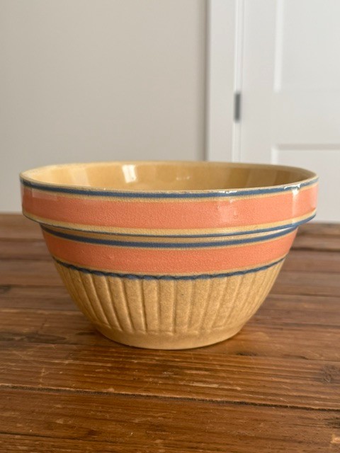 Stoneware Bowls: Blue & White Roseville: Pink & Ivory No Brand Name