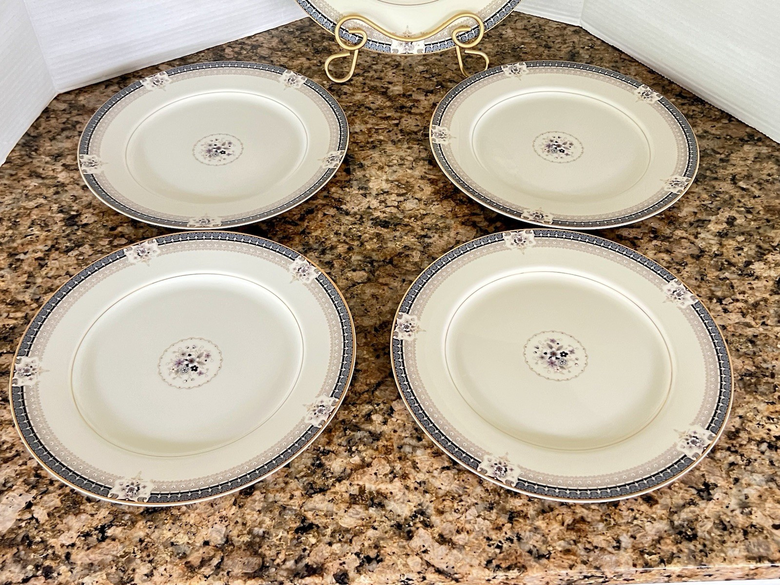 VTG 5 Pc Mikasa Grande Ivory 12 Chop Plate 10-7/8 Floral Porcelain Dinner Plates