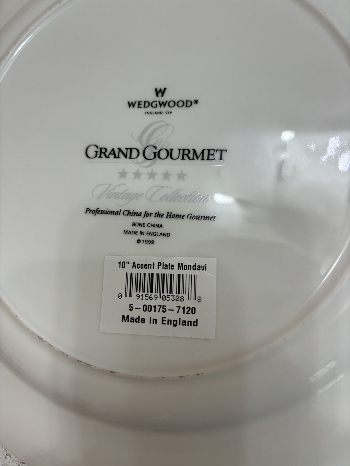 NWT 4 Wedgwood Grand Gourmet Vintage Collection Wine Theme 9.75” Dinner Plates