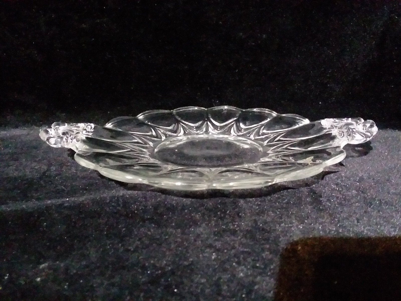 6 Handled Glass Dessert Plates 7″ Round 9″ Handle to Handle Decorative Design