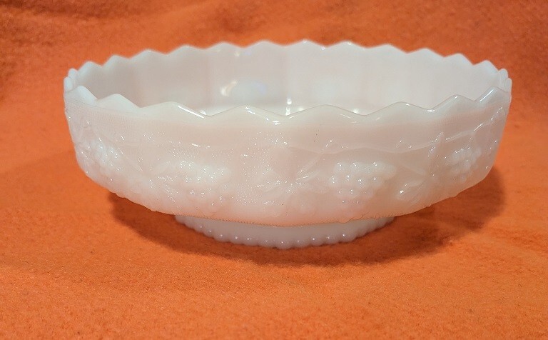 Vintage FIRE-KING Anchor Hocking White Milk Glass Pedestal Fruit Bowl Grapevines